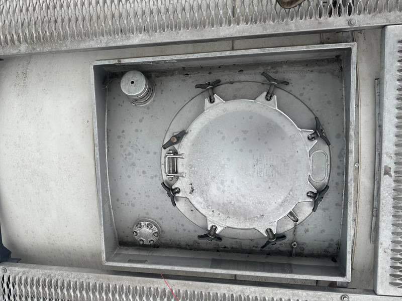 Contenedor cisterna CIMC 20FT ISO / 25.020L-1-COMP. / L4BN / UN Portable / T11 / test: 09-2027: foto 18