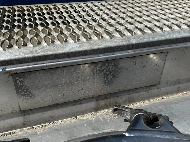Leasing financiero de CIMC 20FT ISO, 25.090L/1-COMP/3 BAFFELS/4 manholes, ADR valid until 11/2026 leasing CIMC 20FT ISO, 25.090L/1-COMP/3 BAFFELS/4 manholes, ADR valid until 11/2026: foto 13