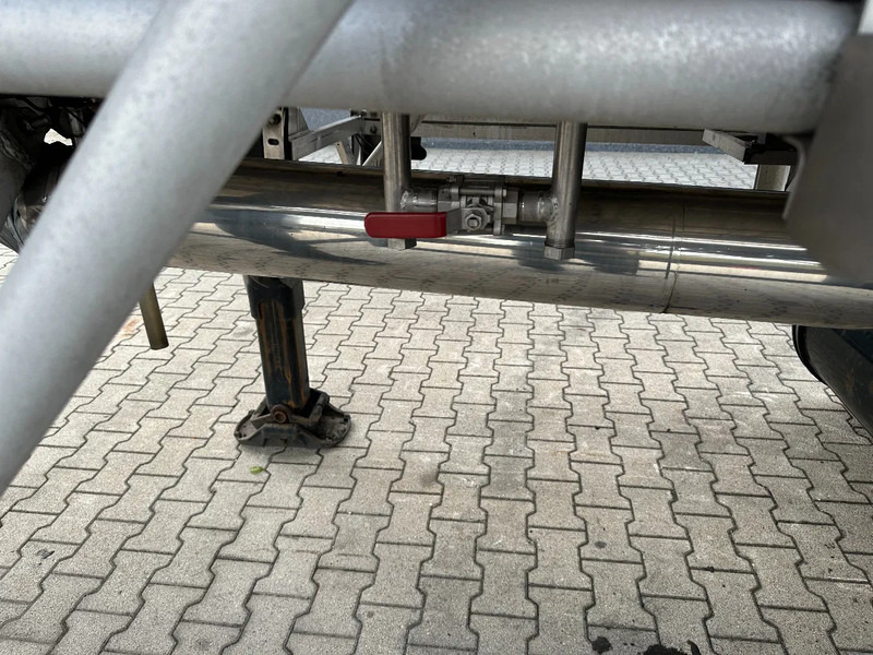 Leasing financiero de Feldbinder LEVENSMIDDELEN / FOOD / LEBENSMITTEL / 33.500L / 3-COMP / POMP / NL-trailer / APK: 10-2026, 10x beschikbaar leasing Feldbinder LEVENSMIDDELEN / FOOD / LEBENSMITTEL / 33.500L / 3-COMP / POMP / NL-trailer / APK: 10-2026, 10x beschikbaar: foto 19