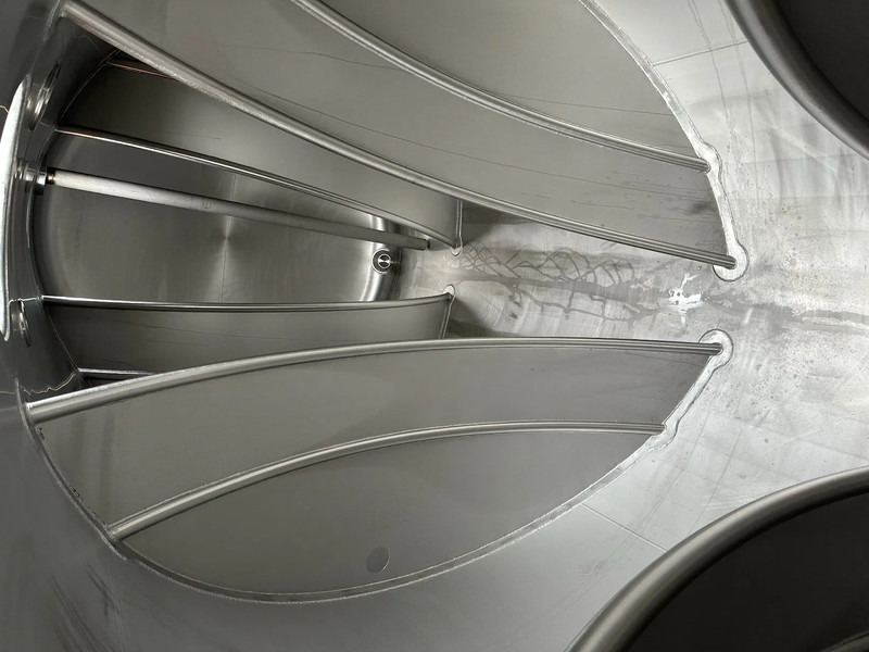 Leasing financiero de SINGAMAS 20FT ISO, 26.000L/1-COMP/3 BAFFELS/3 manholes, 5Y inspection: 06/2027 leasing SINGAMAS 20FT ISO, 26.000L/1-COMP/3 BAFFELS/3 manholes, 5Y inspection: 06/2027: foto 17
