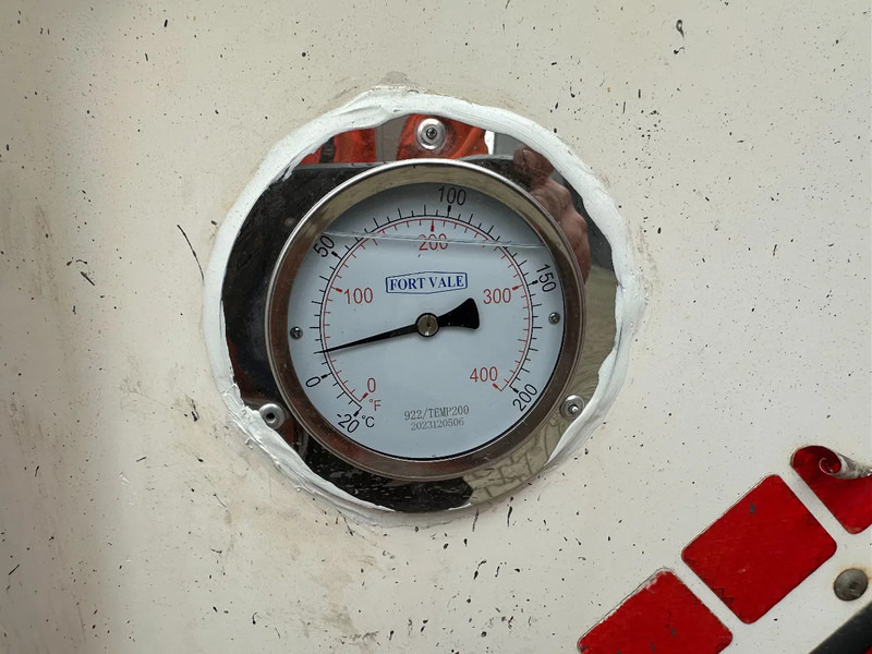 Leasing financiero de SINGAMAS 20FT ISO, 26.000L/1-COMP/3 BAFFELS/3 manholes, 5Y inspection: 06/2027 leasing SINGAMAS 20FT ISO, 26.000L/1-COMP/3 BAFFELS/3 manholes, 5Y inspection: 06/2027: foto 10