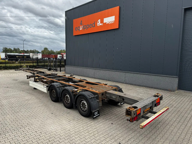 Schmitz Cargobull 45FT HC, Scheibebremsen, vorne + hinten + Stoßstange ausziehbar, NL-Chassis, Liftachse - Portacontenedore/ Intercambiable semirremolque: foto 4 Schmitz Cargobull 45FT HC, Scheibebremsen, vorne + hinten + Stoßstange ausziehbar, NL-Chassis, Liftachse - Portacontenedore/ Intercambiable semirremolque: foto 4