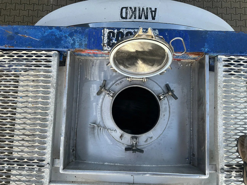 Tanque de almacenamiento UBH Universal Bulk Handling 20 FT SWAP BODY 31.345L UN Portable T7 valid 5Y test: 04/2028: foto 14 Tanque de almacenamiento UBH Universal Bulk Handling 20 FT SWAP BODY 31.345L UN Portable T7 valid 5Y test: 04/2028: foto 14