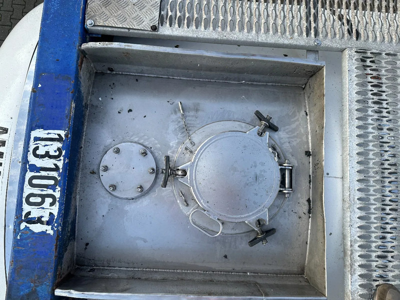 Tanque de almacenamiento UBH Universal Bulk Handling 20 FT SWAP BODY 31.345L UN Portable T7 valid 5Y test: 04/2028: foto 12 Tanque de almacenamiento UBH Universal Bulk Handling 20 FT SWAP BODY 31.345L UN Portable T7 valid 5Y test: 04/2028: foto 12