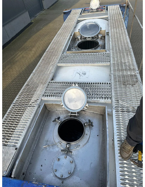 Tanque de almacenamiento UBH Universal Bulk Handling 20 FT SWAP BODY 31.345L UN Portable T7 valid 5Y test: 04/2028: foto 9 Tanque de almacenamiento UBH Universal Bulk Handling 20 FT SWAP BODY 31.345L UN Portable T7 valid 5Y test: 04/2028: foto 9