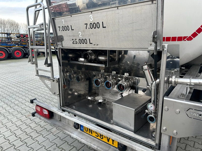Leasing financiero de Van Hool FOOD / 39.000L / 3-COMP / INOX / NL-trailer / APK: 07/2026 leasing Van Hool FOOD / 39.000L / 3-COMP / INOX / NL-trailer / APK: 07/2026: foto 10 Leasing financiero de Van Hool FOOD / 39.000L / 3-COMP / INOX / NL-trailer / APK: 07/2026 leasing Van Hool FOOD / 39.000L / 3-COMP / INOX / NL-trailer / APK: 07/2026: foto 10