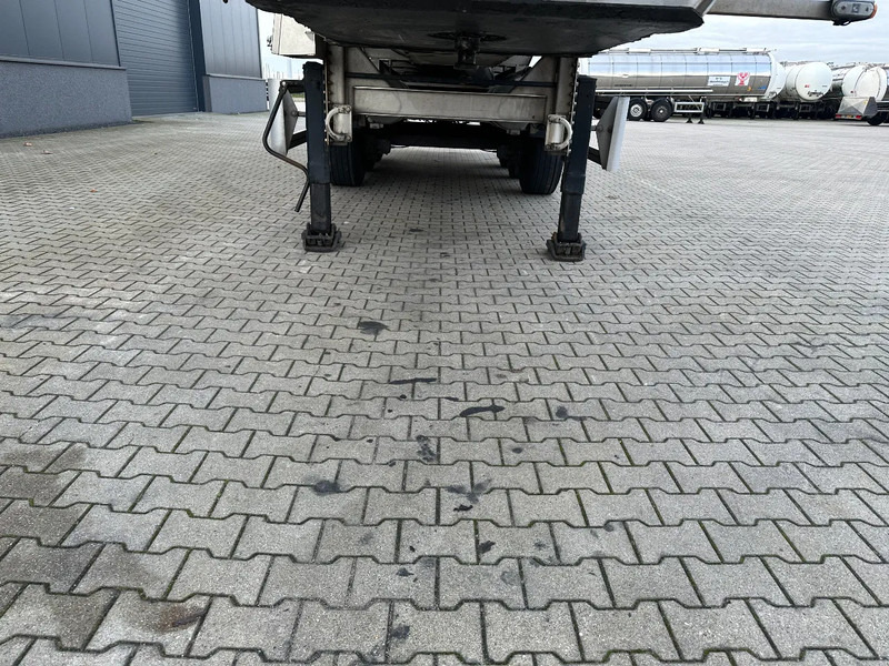 Leasing financiero de Van Hool FOOD / 39.000L / 3-COMP / INOX / NL-trailer / APK: 07/2026 leasing Van Hool FOOD / 39.000L / 3-COMP / INOX / NL-trailer / APK: 07/2026: foto 13 Leasing financiero de Van Hool FOOD / 39.000L / 3-COMP / INOX / NL-trailer / APK: 07/2026 leasing Van Hool FOOD / 39.000L / 3-COMP / INOX / NL-trailer / APK: 07/2026: foto 13