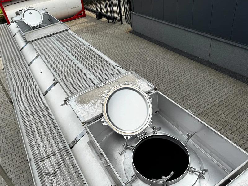 Leasing financiero de Van Hool FOOD / RVS chassis / empty weight 5.860kg / 29.500L / 1-COMP / 1 -BAFFLE / DISC / NL / APK leasing Van Hool FOOD / RVS chassis / empty weight 5.860kg / 29.500L / 1-COMP / 1 -BAFFLE / DISC / NL / APK: foto 13 Leasing financiero de Van Hool FOOD / RVS chassis / empty weight 5.860kg / 29.500L / 1-COMP / 1 -BAFFLE / DISC / NL / APK leasing Van Hool FOOD / RVS chassis / empty weight 5.860kg / 29.500L / 1-COMP / 1 -BAFFLE / DISC / NL / APK: foto 13