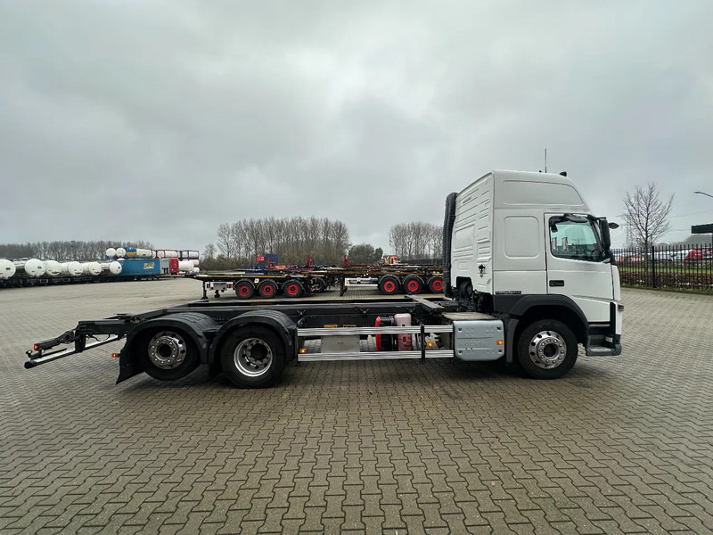 Volvo FM 380 Globetrotter 6x2, ADR (FL, AT, OX), LIFT/STEER, 636.183km - Chasis camión: foto 4 Volvo FM 380 Globetrotter 6x2, ADR (FL, AT, OX), LIFT/STEER, 636.183km - Chasis camión: foto 4