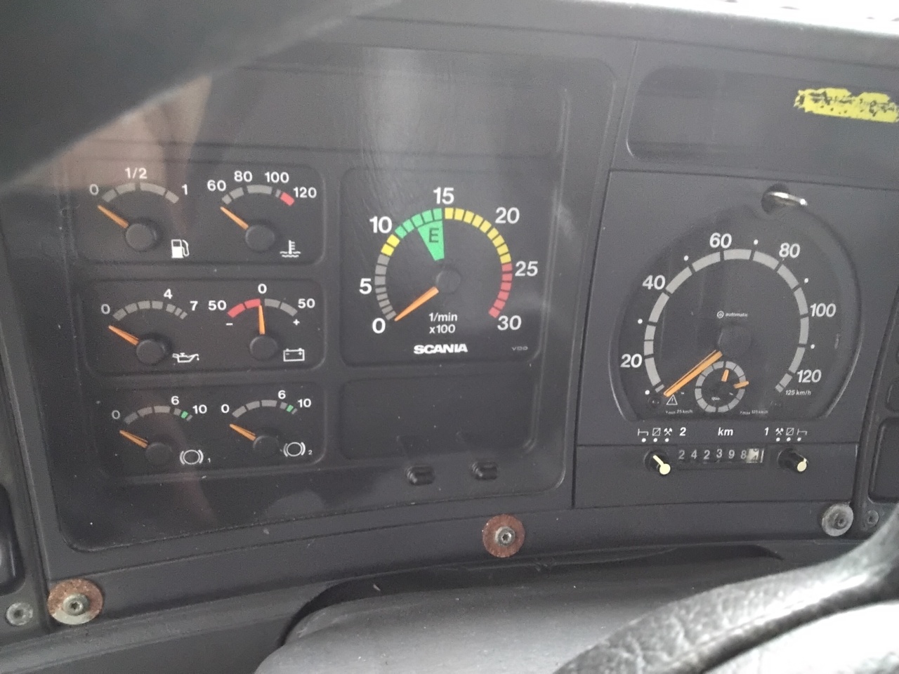 SCANIA 94G260 - Volquete camión: foto 5 SCANIA 94G260 - Volquete camión: foto 5