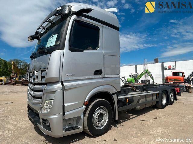 Mercedes-Benz Actros 2551/BDF/6x2/Retarder/Angel Mirror - Chasis camión: foto 2 Mercedes-Benz Actros 2551/BDF/6x2/Retarder/Angel Mirror - Chasis camión: foto 2