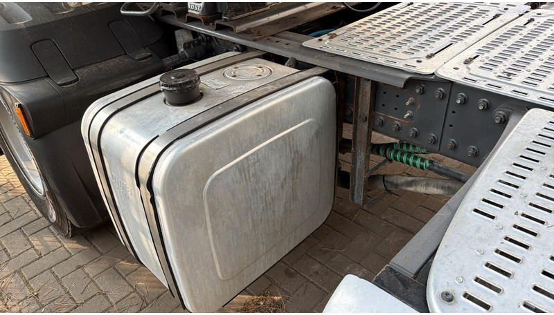 DAF XF 460 PTO HYDR - RETARDER - *568.000km* - SPOILERS - BE TRUCK - Cabeza tractora: foto 4 DAF XF 460 PTO HYDR - RETARDER - *568.000km* - SPOILERS - BE TRUCK - Cabeza tractora: foto 4