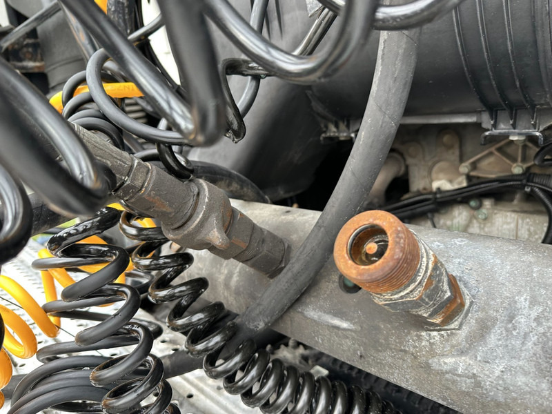 Cabeza tractora MAN TGX 18.440 RETARDER - PTO HYDR - FRIGO - SPOILERS - EURO 6 - CAMERA - AUTO -  BE TRUCK: foto 8