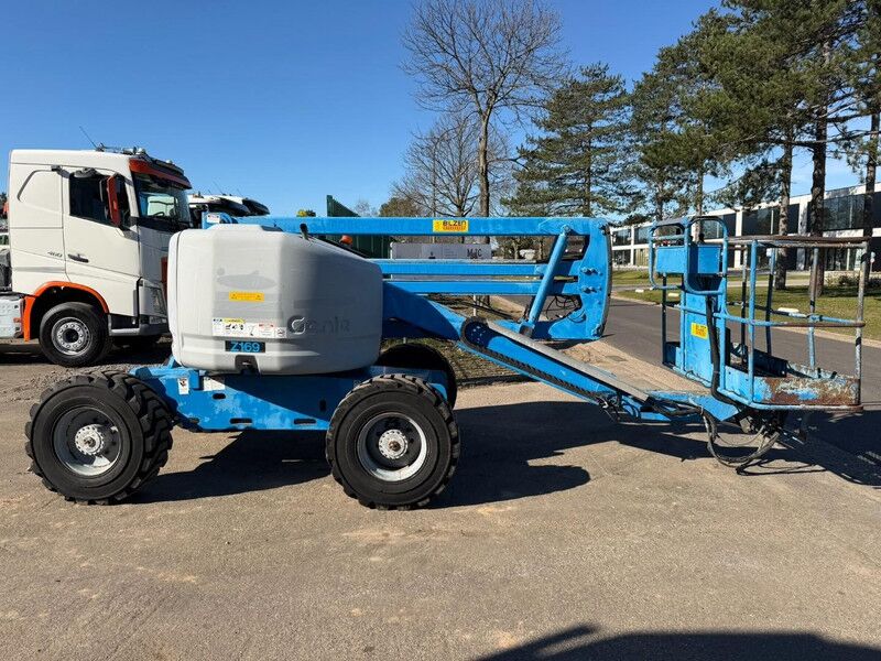 Genie Z45/25 4WD - WH 15.7m - 2874h - 227kg - DEUTZ 4 CYL - DIESEL - 6370kg - CE - BELGIAN MACHINE - Plataforma elevadora: foto 3 Genie Z45/25 4WD - WH 15.7m - 2874h - 227kg - DEUTZ 4 CYL - DIESEL - 6370kg - CE - BELGIAN MACHINE - Plataforma elevadora: foto 3