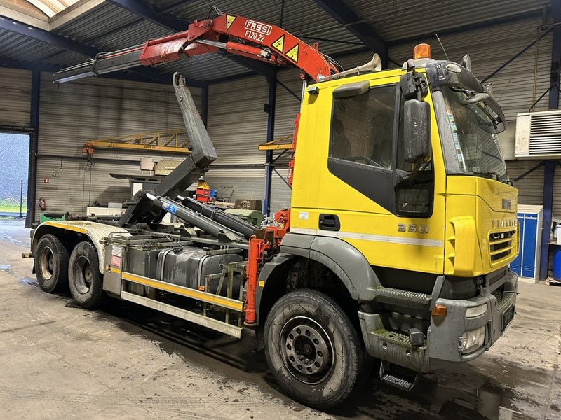Iveco TRAKKER 350 6x4 HOOKLIFT + CRANE FASSI F120.22 (5/6 F) - *342.000km* - STEEL SPRING / BIG AXLES - AS TRONIC AUTOMATIC GEARBOX - Multibasculante camión, Camión grúa: foto 1 Iveco TRAKKER 350 6x4 HOOKLIFT + CRANE FASSI F120.22 (5/6 F) - *342.000km* - STEEL SPRING / BIG AXLES - AS TRONIC AUTOMATIC GEARBOX - Multibasculante camión, Camión grúa: foto 1