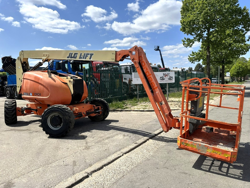 JLG 600AJ 4x4x4 - 20m - 230kg - DIESEL - BE MACHINE - Plataforma elevadora: foto 1 JLG 600AJ 4x4x4 - 20m - 230kg - DIESEL - BE MACHINE - Plataforma elevadora: foto 1