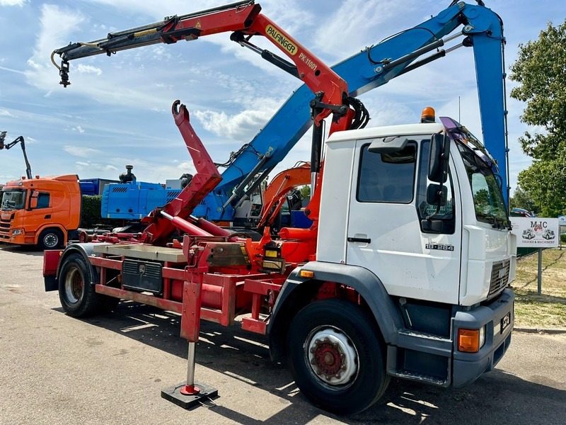 MAN 18.284 HOOKLIFT + CRANE PALFINGER PK 11001 A - TÜV 05/2026 - STEEL SPRING / BLATT / LAMES - BE TRUCK - Multibasculante camión, Camión grúa: foto 1 MAN 18.284 HOOKLIFT + CRANE PALFINGER PK 11001 A - TÜV 05/2026 - STEEL SPRING / BLATT / LAMES - BE TRUCK - Multibasculante camión, Camión grúa: foto 1