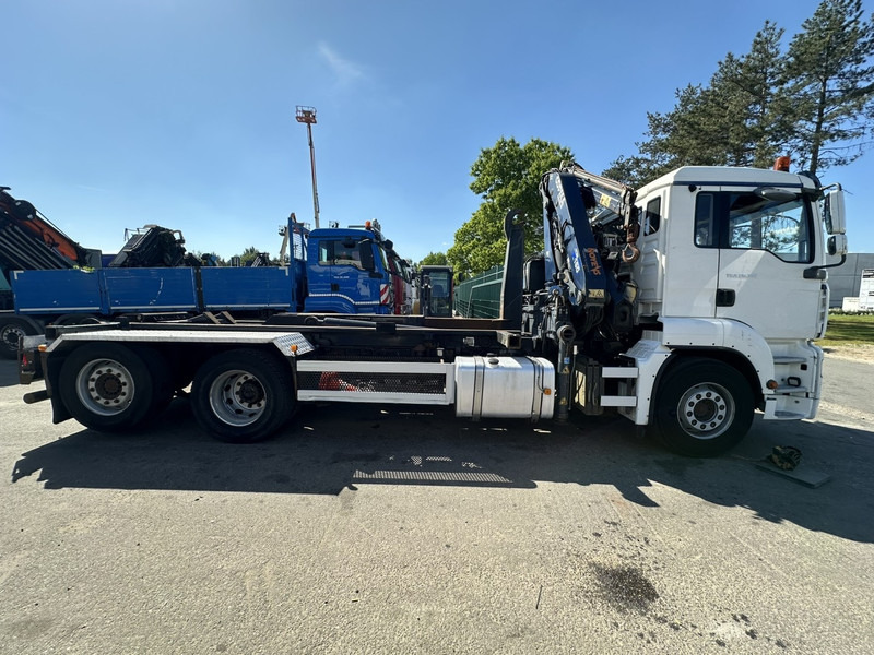 MAN TGA 26.310 6X2 HOOKLIFT + CRANE COPMA 160.4 + JIB J2 + WINCH - RADIO - LIFT + STEERING AXLE - EURO 3 - BE - Multibasculante camión, Camión grúa: foto 4 MAN TGA 26.310 6X2 HOOKLIFT + CRANE COPMA 160.4 + JIB J2 + WINCH - RADIO - LIFT + STEERING AXLE - EURO 3 - BE - Multibasculante camión, Camión grúa: foto 4