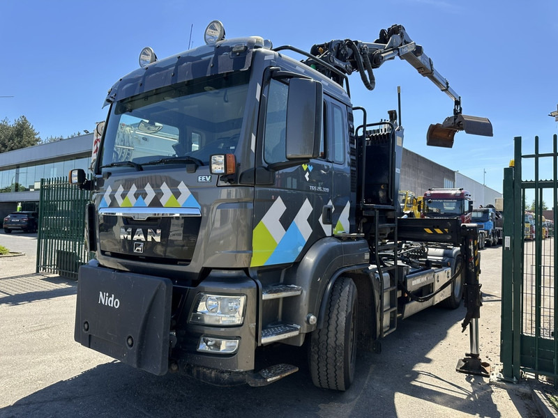 MAN TGS 26.320 6X2-4 BL EEV + CRANE EPSILON Q170Z95TR + GRABBER - LIFT/STEERING AXLE - *266.000km* - NL TRUCK - Multibasculante camión, Camión grúa: foto 4 MAN TGS 26.320 6X2-4 BL EEV + CRANE EPSILON Q170Z95TR + GRABBER - LIFT/STEERING AXLE - *266.000km* - NL TRUCK - Multibasculante camión, Camión grúa: foto 4