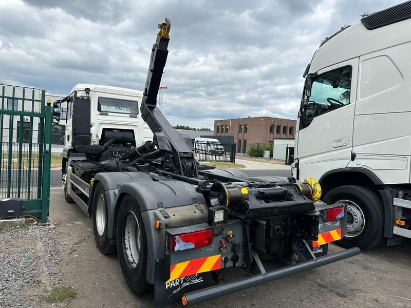 MAN TGS 28.360 6x2 HOOKLIFT 21T HIAB MULTILIFT XR21-S51 - LIFT AXLE - BE TRUCK - Multibasculante camión: foto 4 MAN TGS 28.360 6x2 HOOKLIFT 21T HIAB MULTILIFT XR21-S51 - LIFT AXLE - BE TRUCK - Multibasculante camión: foto 4