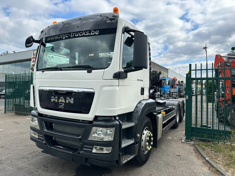 MAN TGS 28.360 6x2 HOOKLIFT 21T HIAB MULTILIFT XR21-S51 - LIFT AXLE - BE TRUCK - Multibasculante camión: foto 2 MAN TGS 28.360 6x2 HOOKLIFT 21T HIAB MULTILIFT XR21-S51 - LIFT AXLE - BE TRUCK - Multibasculante camión: foto 2