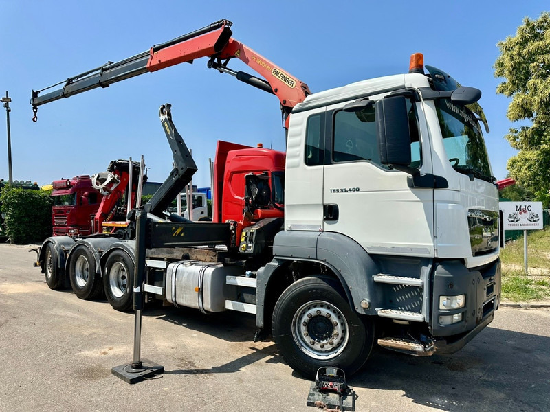 MAN TGS 35.400 8x4 TRIDEM HOOKLIFT T22 + CRANE PALFINGER PK 18001 EH + RADIO - EURO 5 - LIFT/STEERING AXLE - BE TRUCK - Multibasculante camión, Camión grúa: foto 1 MAN TGS 35.400 8x4 TRIDEM HOOKLIFT T22 + CRANE PALFINGER PK 18001 EH + RADIO - EURO 5 - LIFT/STEERING AXLE - BE TRUCK - Multibasculante camión, Camión grúa: foto 1