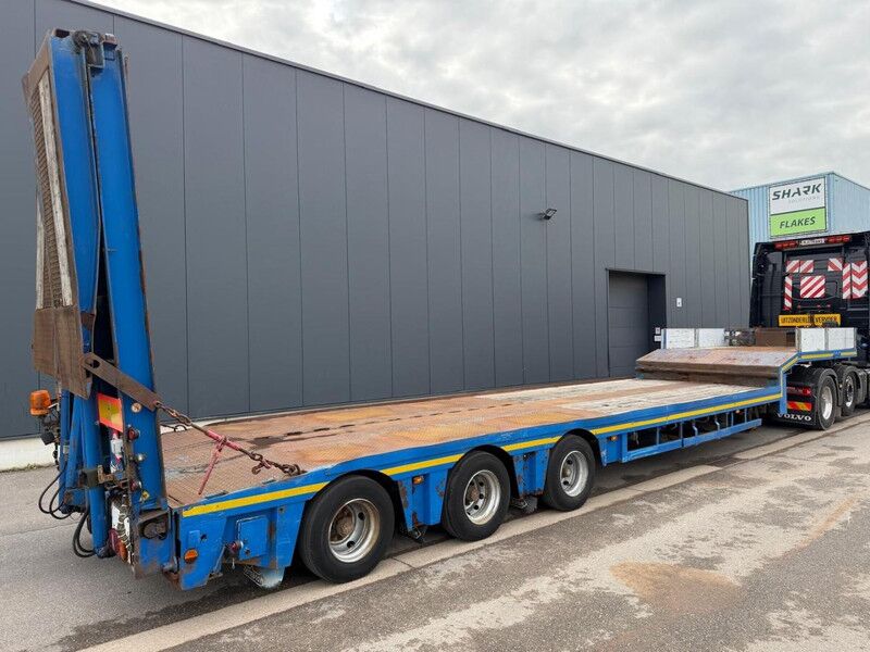 Nooteboom MCO-48-03 3-AXLES SEMI-LOWLOADER - 9,30M CARGO SPACE - 3X HYDRAULIC STEERING AXLES - RAMPS - Góndola rebajadas semirremolque: foto 3 Nooteboom MCO-48-03 3-AXLES SEMI-LOWLOADER - 9,30M CARGO SPACE - 3X HYDRAULIC STEERING AXLES - RAMPS - Góndola rebajadas semirremolque: foto 3