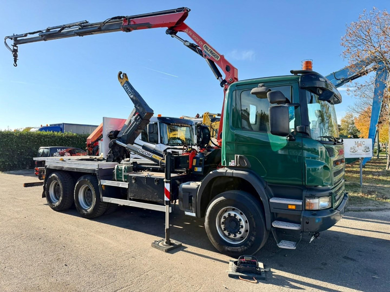 Scania P400 6x4 HOOKLIFT + CRANE PALFINGER PK9001 EH - RETARDER - 5/6F + ROTATOR + RADIO - WB 3m90 - EURO 5 - HUB REDUCTION / SPRING - BE TRUCK - Multibasculante camión: foto 1 Scania P400 6x4 HOOKLIFT + CRANE PALFINGER PK9001 EH - RETARDER - 5/6F + ROTATOR + RADIO - WB 3m90 - EURO 5 - HUB REDUCTION / SPRING - BE TRUCK - Multibasculante camión: foto 1