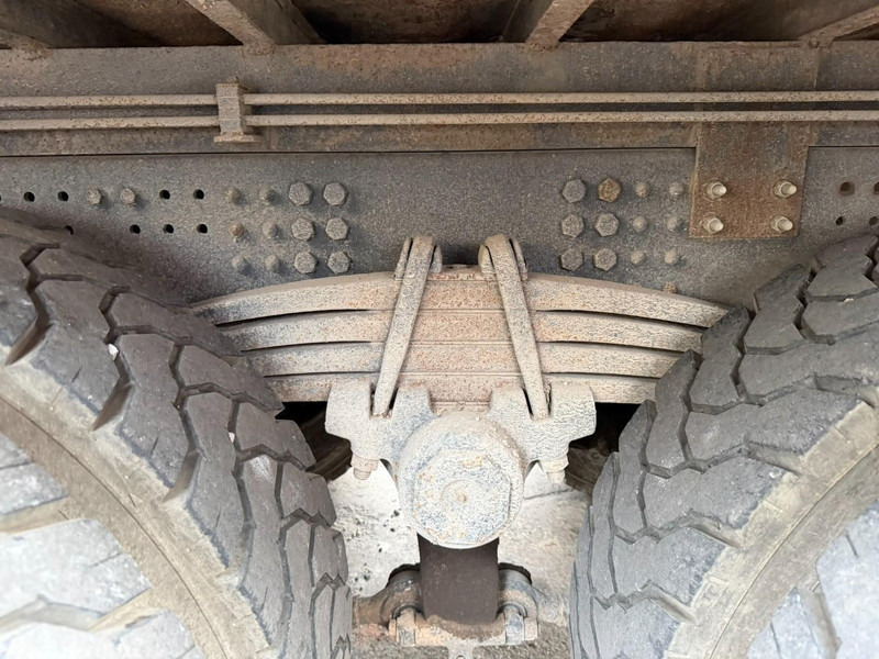 Camión caja abierta, Camión grúa Scania P420 8X4 PRITSCHE + (25m) KRAN HIAB 422 E-5 HIPRO + JIB 100X-4 - RETARDER - *284.000km* - MANUAL - STEEL SPRING - EURO 3 - BE TRUCK: foto 13 Camión caja abierta, Camión grúa Scania P420 8X4 PRITSCHE + (25m) KRAN HIAB 422 E-5 HIPRO + JIB 100X-4 - RETARDER - *284.000km* - MANUAL - STEEL SPRING - EURO 3 - BE TRUCK: foto 13