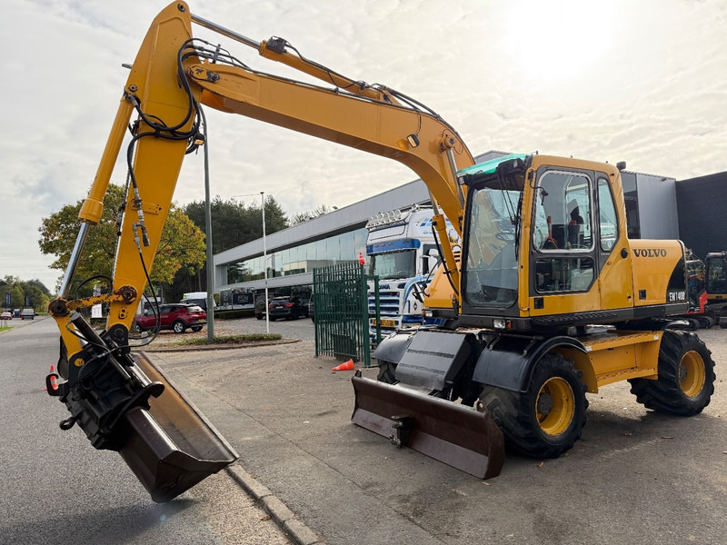 Volvo EW 140 B *FULL HYDR* - BLADE - 10.485h - TILT BUCKET - CE - NL MACHINE - GOOD CONDITION - Excavadora de ruedas: foto 2 Volvo EW 140 B *FULL HYDR* - BLADE - 10.485h - TILT BUCKET - CE - NL MACHINE - GOOD CONDITION - Excavadora de ruedas: foto 2