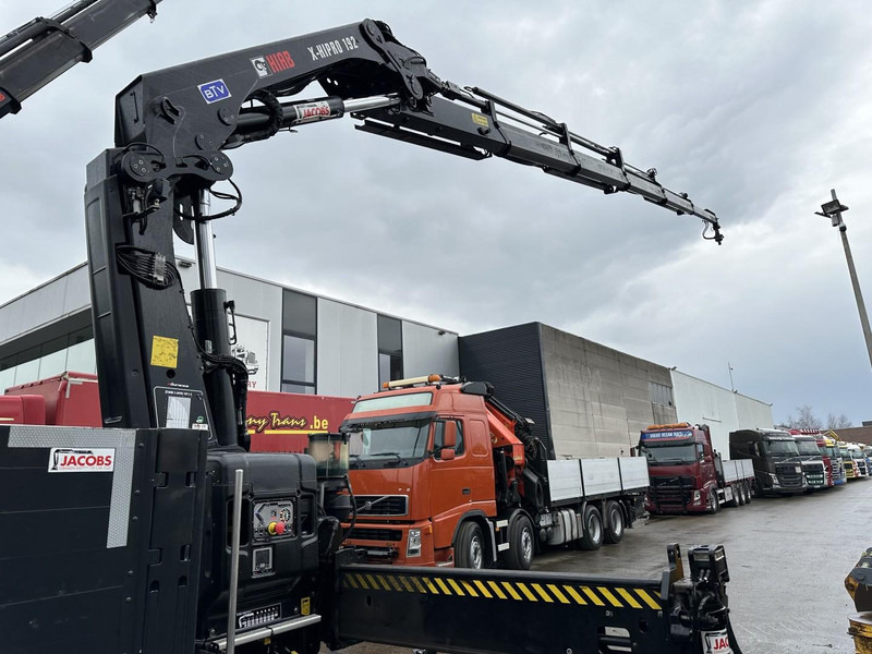 Volvo FM 460 8x4 TRIDEM + CRANE HIAB 192 E-5 X HIPRO - DYNAMIC STEERING - 364.000km - TOP CONDITION - Camión grúa: foto 4 Volvo FM 460 8x4 TRIDEM + CRANE HIAB 192 E-5 X HIPRO - DYNAMIC STEERING - 364.000km - TOP CONDITION - Camión grúa: foto 4