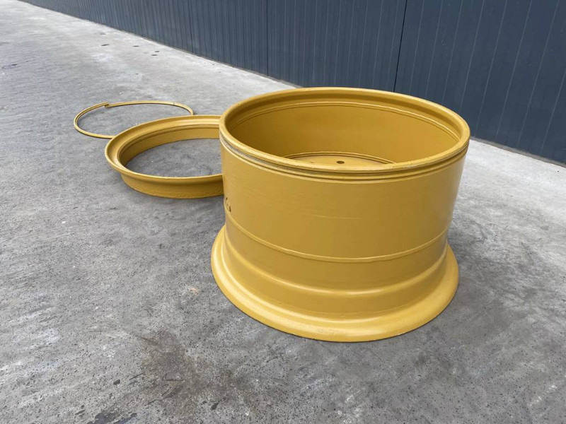 Cat 140H / 140M / 140K / 160H / 160M Rim - Neumáticos y llantas para Maquinaria de construcción: foto 5 Cat 140H / 140M / 140K / 160H / 160M Rim - Neumáticos y llantas para Maquinaria de construcción: foto 5
