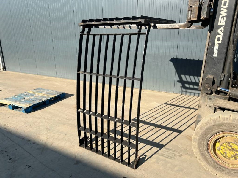 Cat 313D / M315D / 320D / 325D / 330D / 345C / 365C / - Cabina e interior para Maquinaria de construcción: foto 2 Cat 313D / M315D / 320D / 325D / 330D / 345C / 365C / - Cabina e interior para Maquinaria de construcción: foto 2