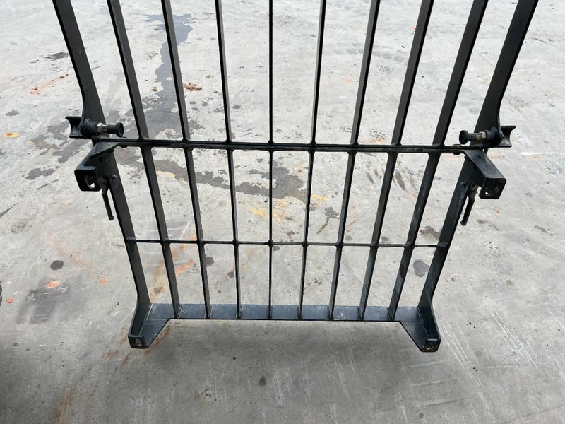 Cat 313E / 320F / 323E / 325F / 329E / 330F / 336E / 3 - Cabina e interior para Maquinaria de construcción: foto 4 Cat 313E / 320F / 323E / 325F / 329E / 330F / 336E / 3 - Cabina e interior para Maquinaria de construcción: foto 4