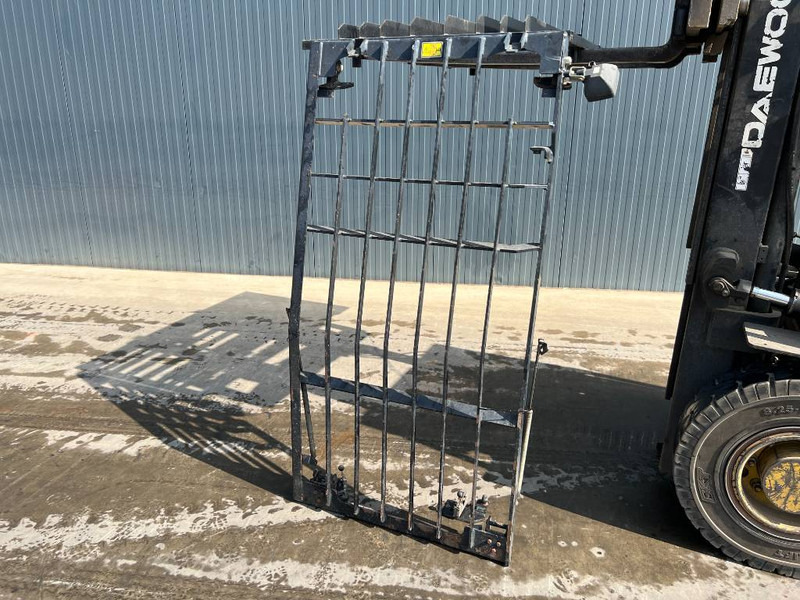 Cat 313E / 320F / 323E / 325F / 329E / 330F / 336E / 3 - Cabina e interior para Maquinaria de construcción: foto 1 Cat 313E / 320F / 323E / 325F / 329E / 330F / 336E / 3 - Cabina e interior para Maquinaria de construcción: foto 1