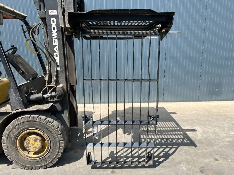 Cat 313E / 320F / 323E / 325F / 329E / 330F / 336E / - Cabina e interior para Maquinaria de construcción: foto 3 Cat 313E / 320F / 323E / 325F / 329E / 330F / 336E / - Cabina e interior para Maquinaria de construcción: foto 3