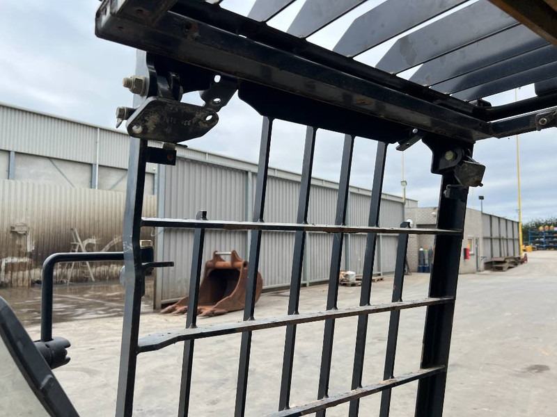 Cat 313E / M315F / 320F / 323E / 325F / 329E / 330F / - Cabina e interior para Maquinaria de construcción: foto 4 Cat 313E / M315F / 320F / 323E / 325F / 329E / 330F / - Cabina e interior para Maquinaria de construcción: foto 4