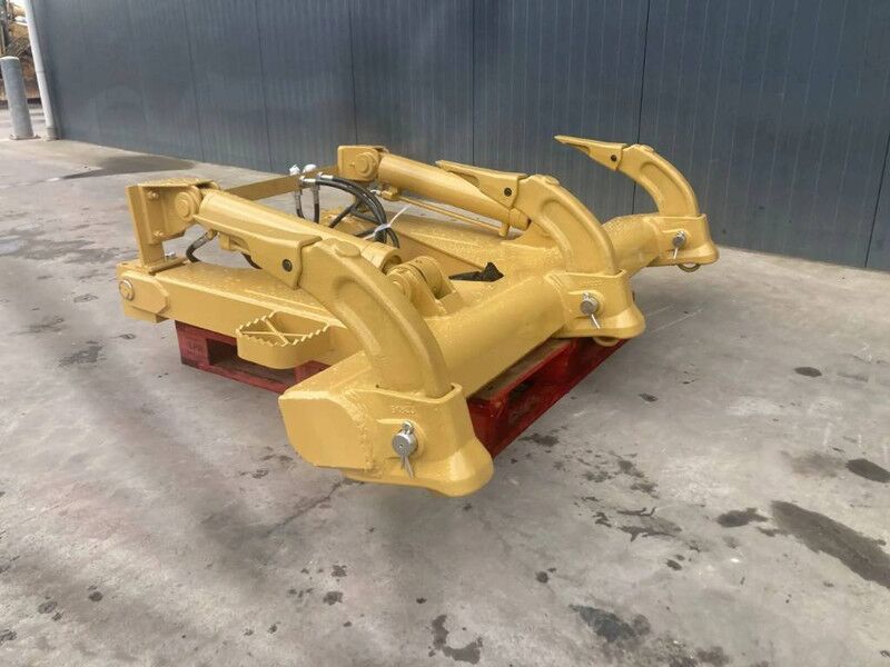 Cat D5N Ripper - Implemento para Maquinaria de construcción: foto 1 Cat D5N Ripper - Implemento para Maquinaria de construcción: foto 1