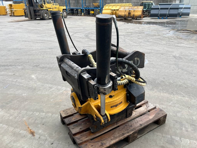 Engcon EC30-S70-S70-SS9 - Implemento para Maquinaria de construcción: foto 4 Engcon EC30-S70-S70-SS9 - Implemento para Maquinaria de construcción: foto 4