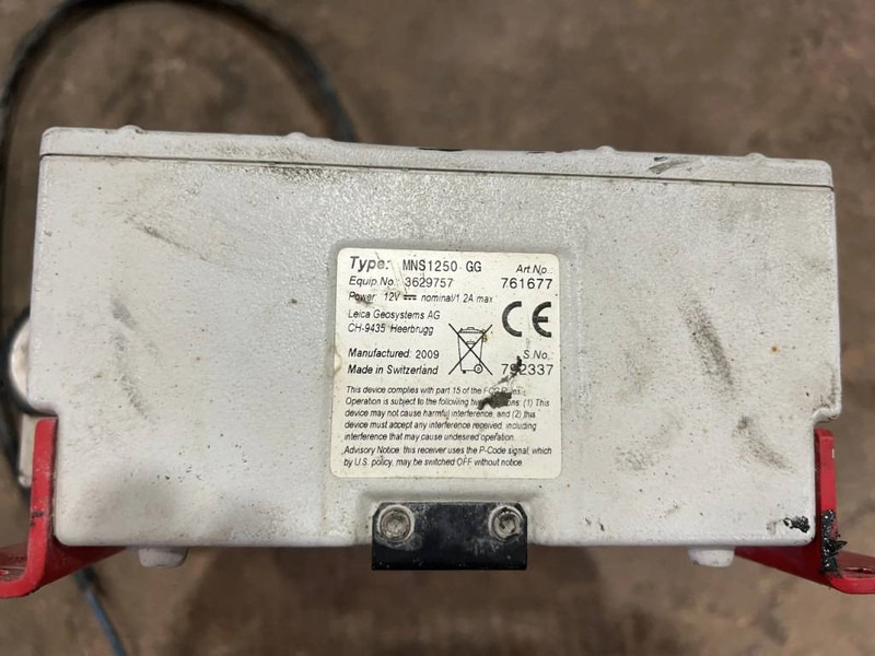 Leica MNS1250 GG GPS - Implemento para Maquinaria de construcción: foto 5 Leica MNS1250 GG GPS - Implemento para Maquinaria de construcción: foto 5