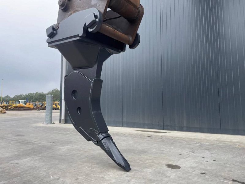 Smitma CW40 Ripper - Implemento para Maquinaria de construcción: foto 1 Smitma CW40 Ripper - Implemento para Maquinaria de construcción: foto 1