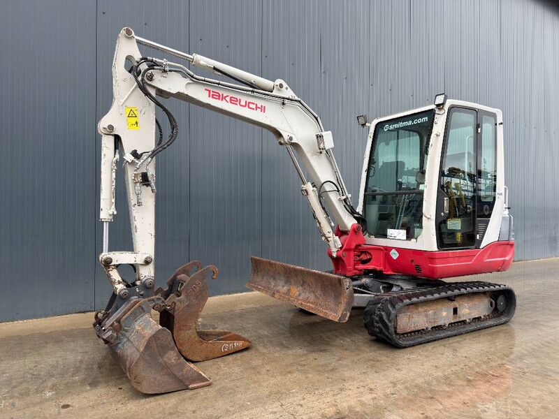 Takeuchi TB235 - Miniexcavadora: foto 2 Takeuchi TB235 - Miniexcavadora: foto 2