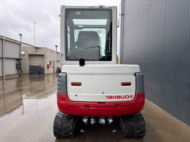 Takeuchi TB235 - Miniexcavadora: foto 5 Takeuchi TB235 - Miniexcavadora: foto 5