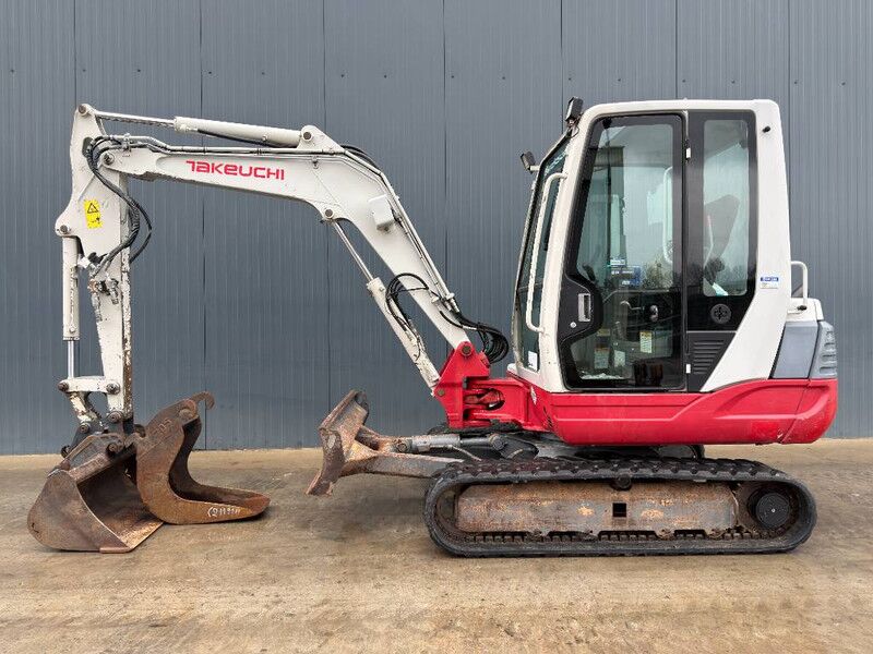 Takeuchi TB235 - Miniexcavadora: foto 3 Takeuchi TB235 - Miniexcavadora: foto 3