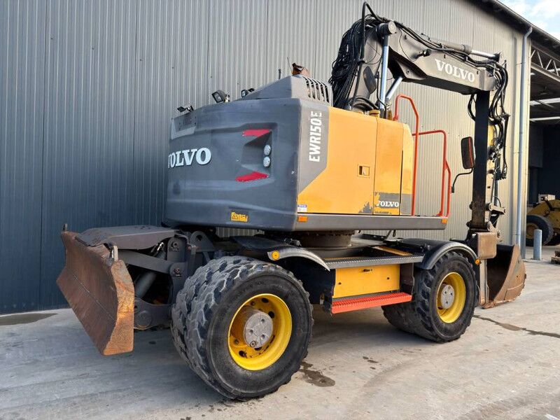 Volvo EWR150E - Stabilizers - Excavadora de ruedas: foto 5 Volvo EWR150E - Stabilizers - Excavadora de ruedas: foto 5