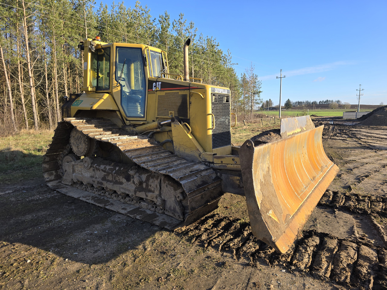 CATERPILLAR D6N XL, LGP - Bulldozer: foto 1 CATERPILLAR D6N XL, LGP - Bulldozer: foto 1