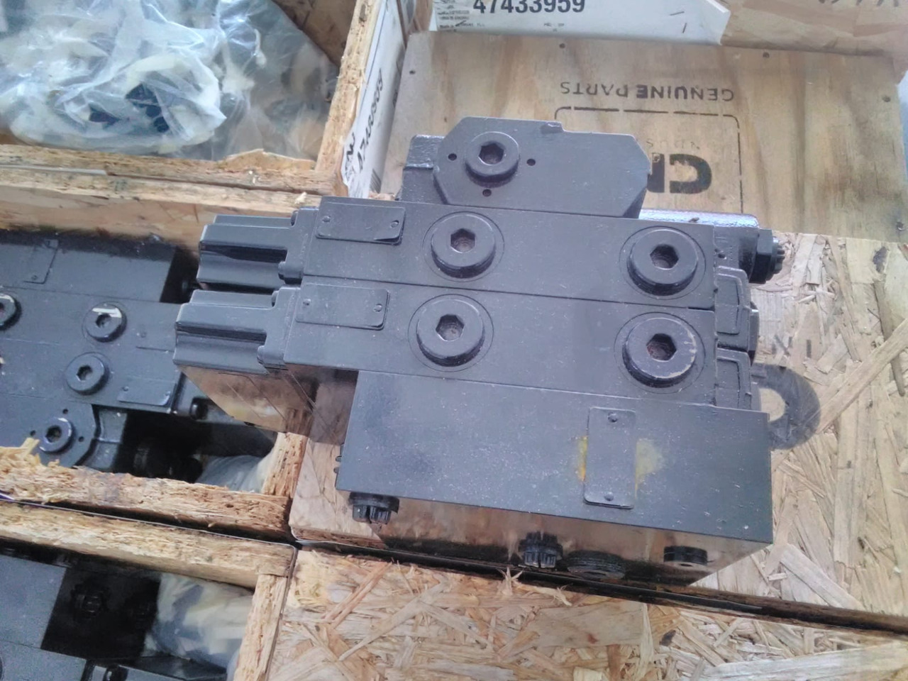 CNH 47433959 - Válvula para Maquinaria agrícola: foto 3 CNH 47433959 - Válvula para Maquinaria agrícola: foto 3