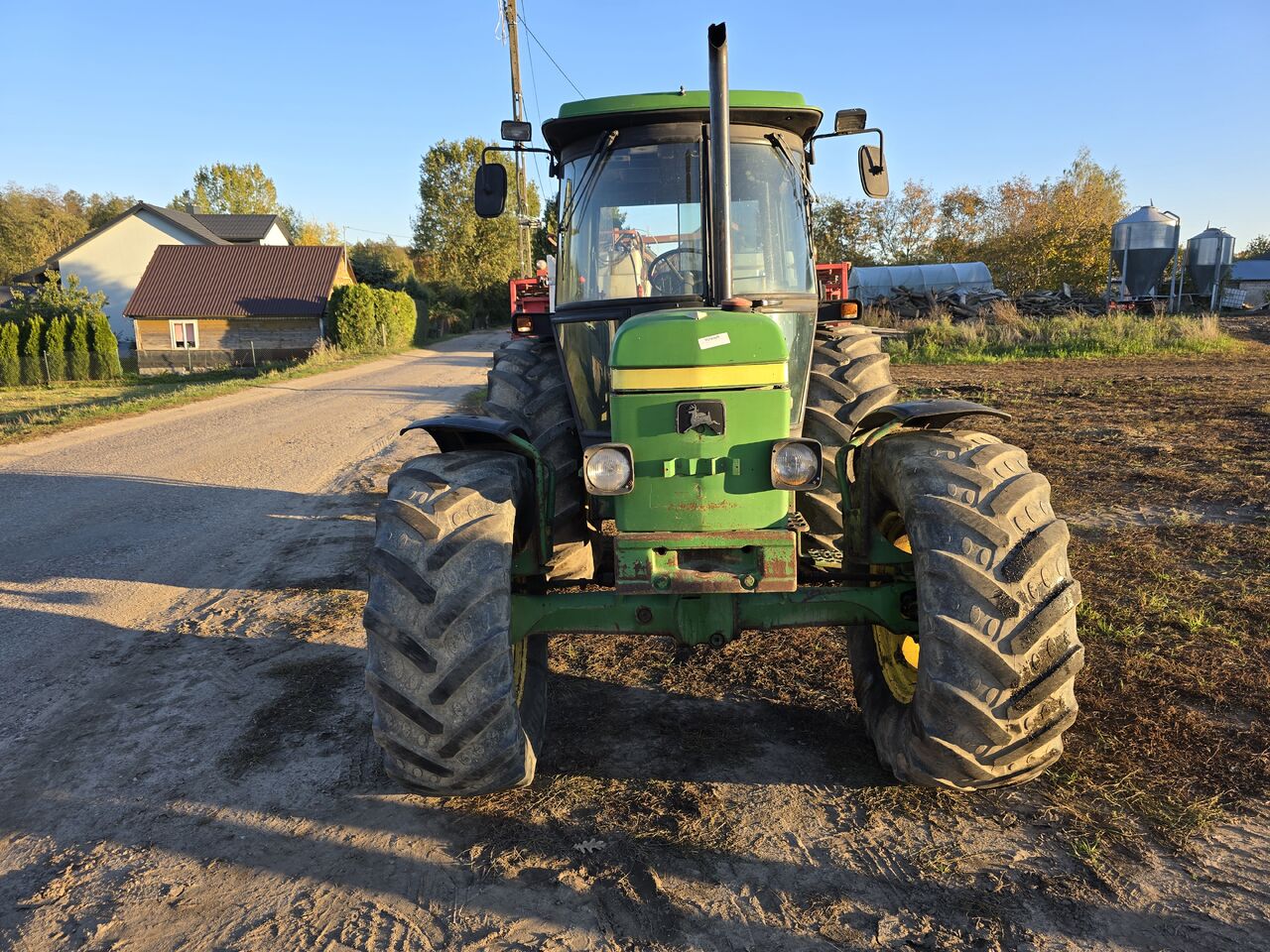 JOHN DEERE 2650 - Tractor: foto 4 JOHN DEERE 2650 - Tractor: foto 4