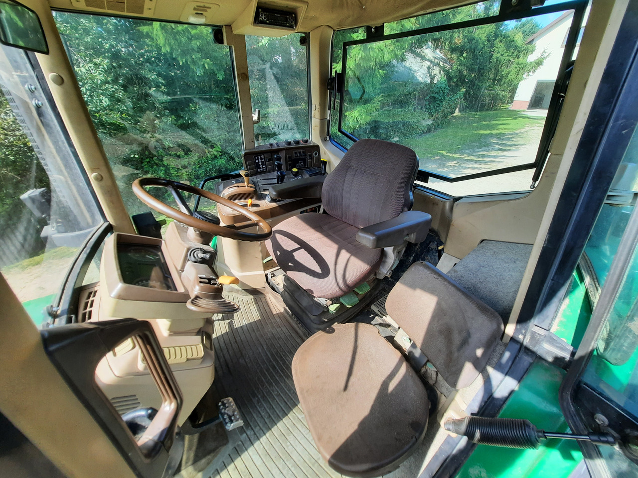 JOHN DEERE 6910 - Tractor: foto 2 JOHN DEERE 6910 - Tractor: foto 2