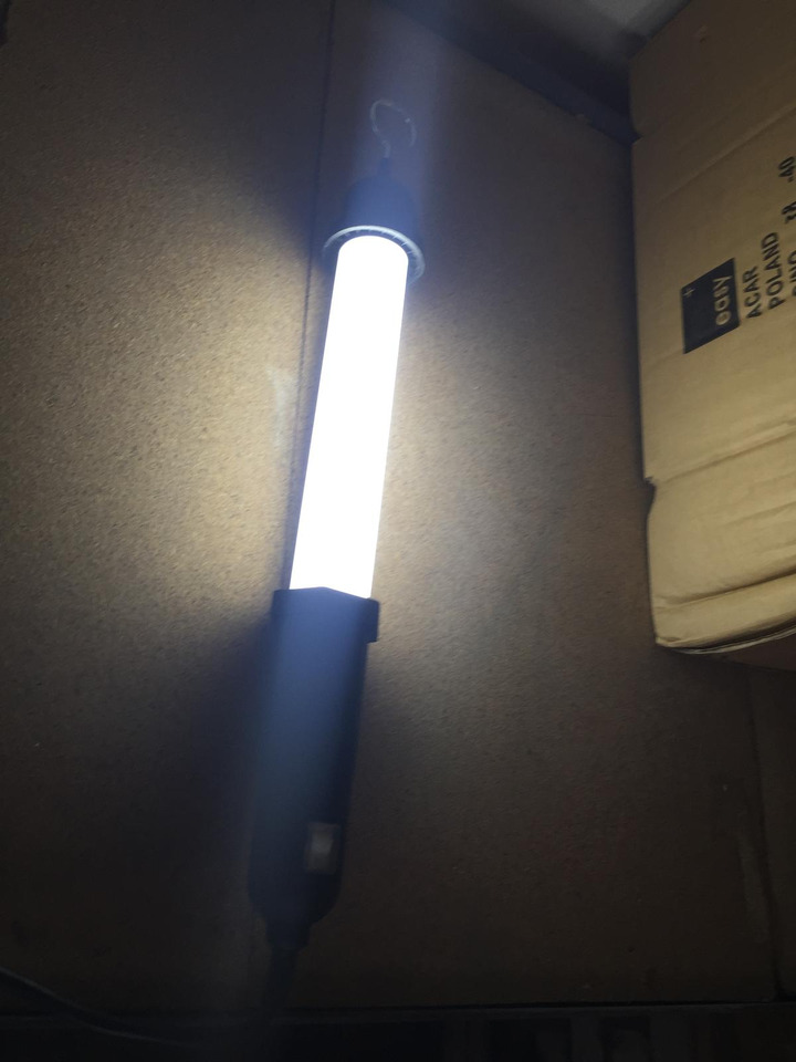 Lampa warsztatowa na 5 metrowym przewodzie zasilającym - Equipo de taller: foto 4 Lampa warsztatowa na 5 metrowym przewodzie zasilającym - Equipo de taller: foto 4